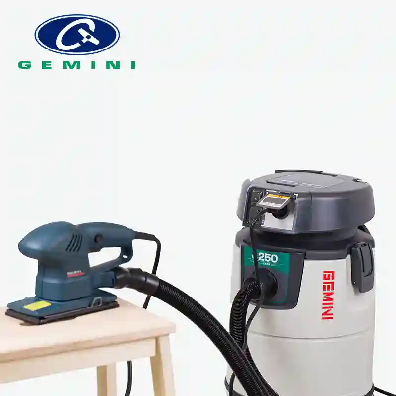 GEMINI 供應濕式和乾式吸塵器。